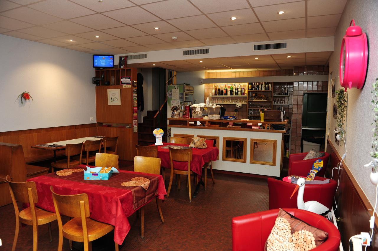 Hotel Restaurant Au Chasseur Orbe Экстерьер фото