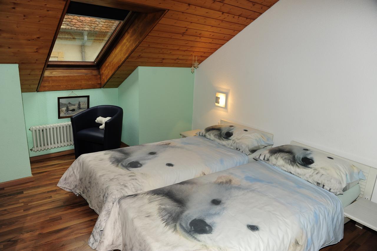 Hotel Restaurant Au Chasseur Orbe Экстерьер фото